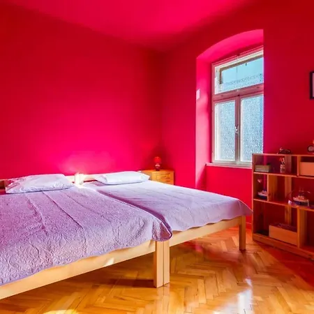 Excellent-centralocated-renovated-2bdr Apartment Pula