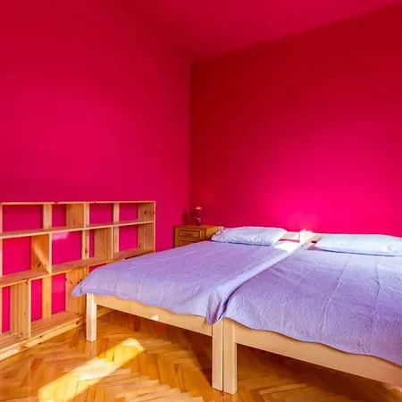 Excellent-centralocated-renovated-2bdr *